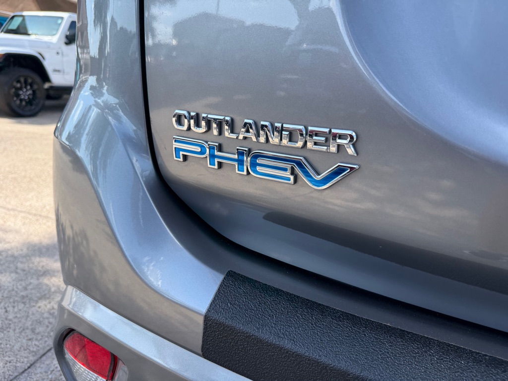 2020 Mitsubishi Outlander GT - Photo 11