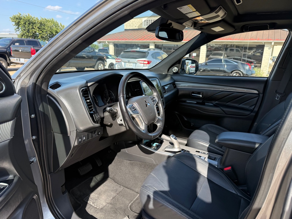 2020 Mitsubishi Outlander GT - Photo 13