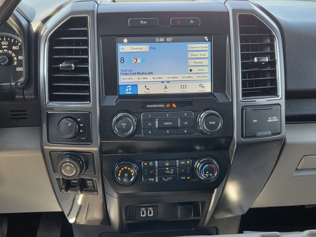 2019 Ford F-150 XLT photo 17