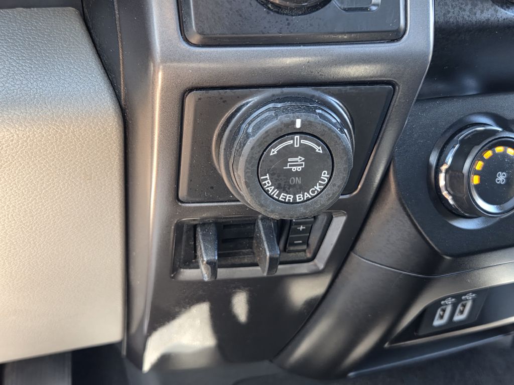2019 Ford F-150 XLT photo 20