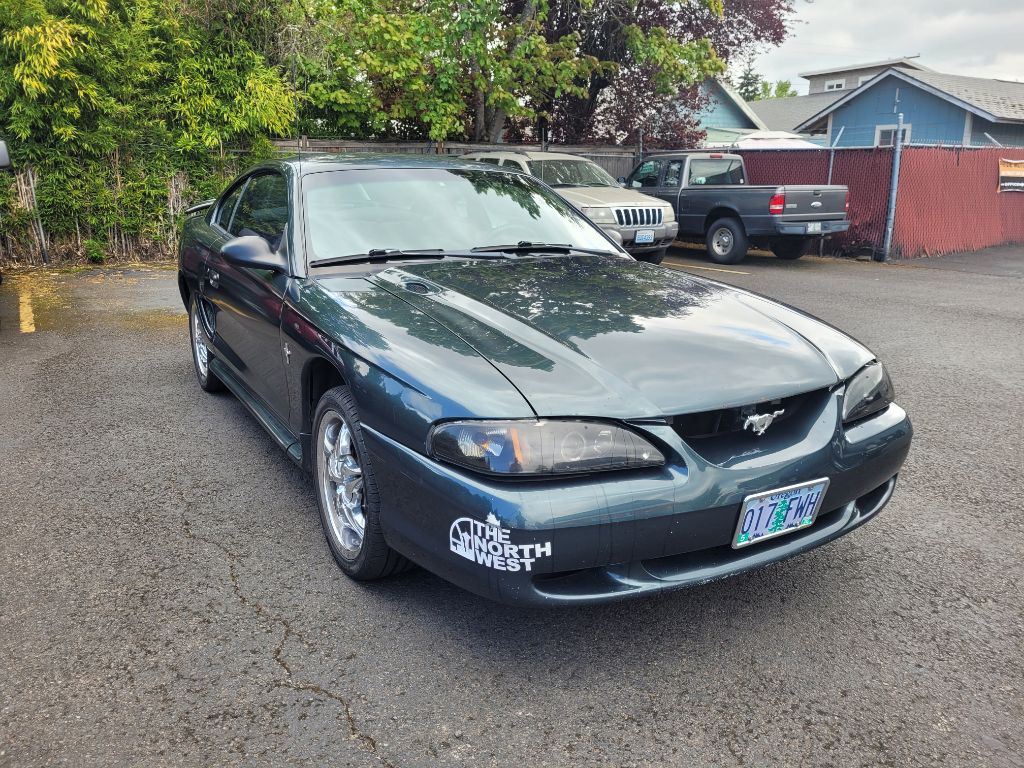 Additional photo of vehicle.