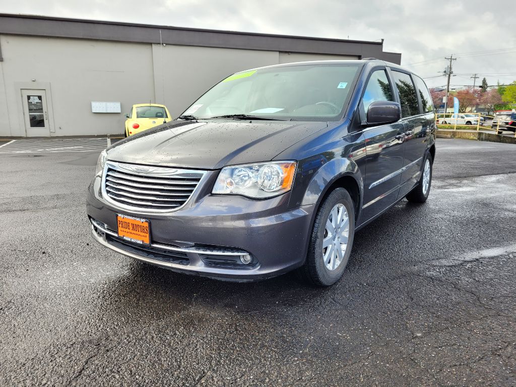 2016 Chrysler Town & Country Touring