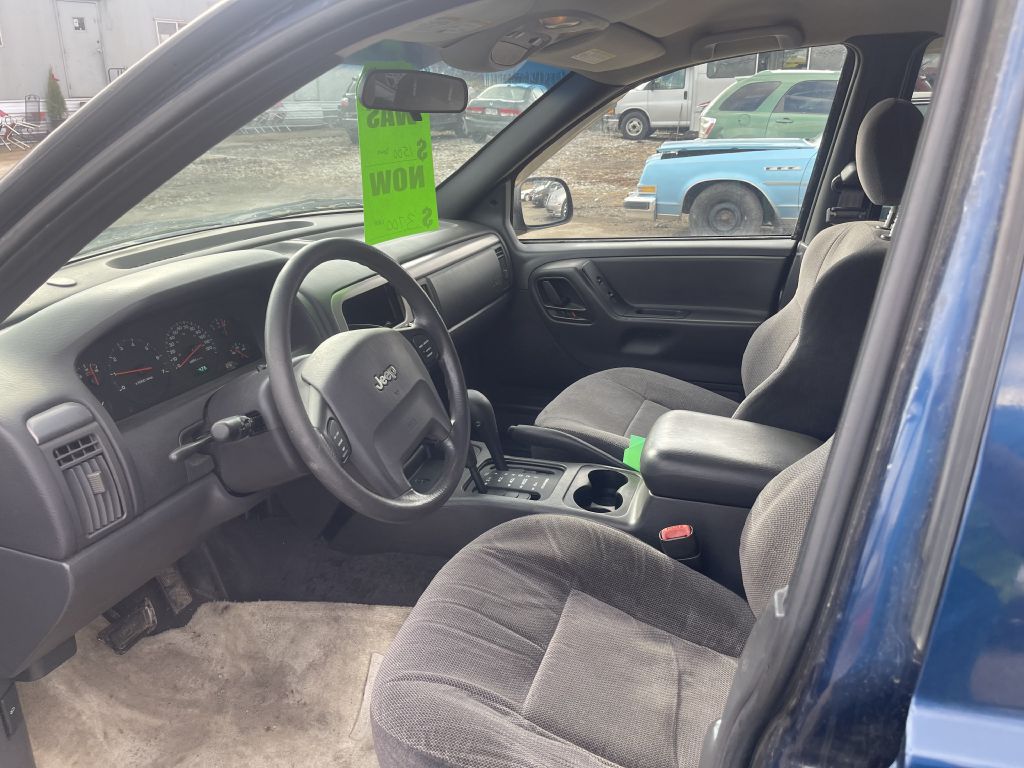 Photo 8 of this JEEP GRAND CHEROKEE