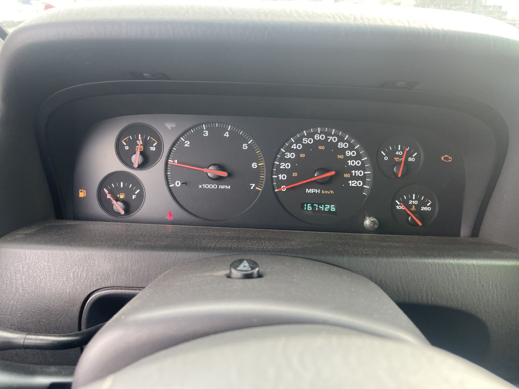 Photo 10 of this JEEP GRAND CHEROKEE