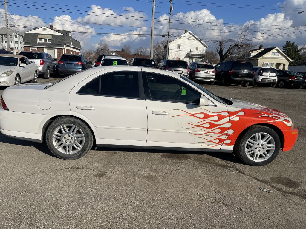 Photo 8 of this LINCOLN LS