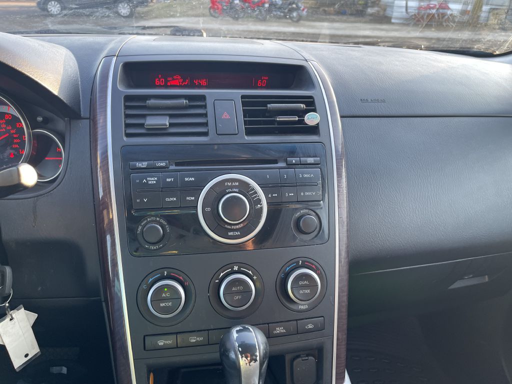Photo 12 of this MAZDA CX-9