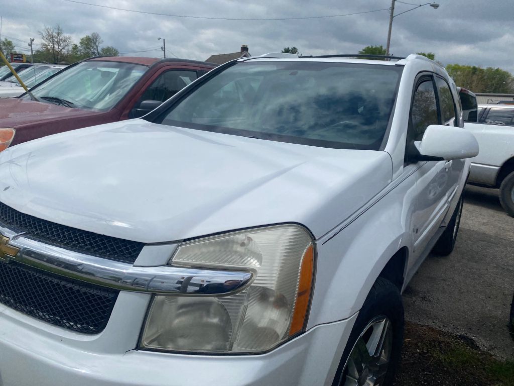 Photo 4 of this CHEVROLET EQUINOX