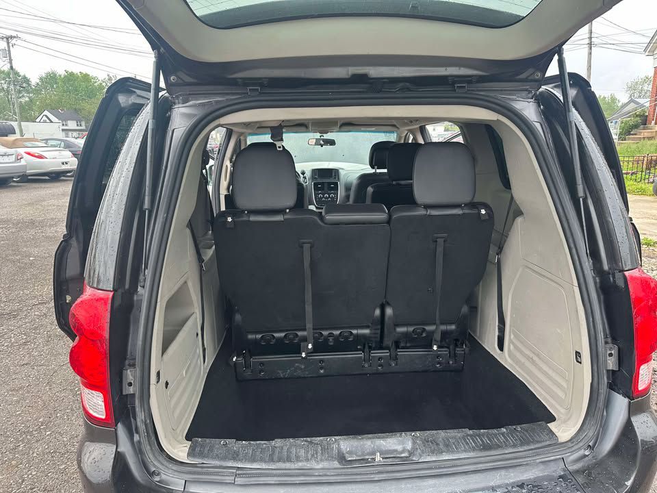 Photo 4 of this DODGE GRAND CARAVAN