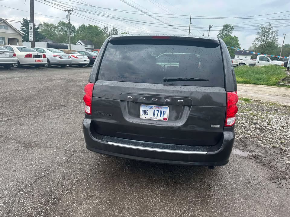 Photo 5 of this DODGE GRAND CARAVAN
