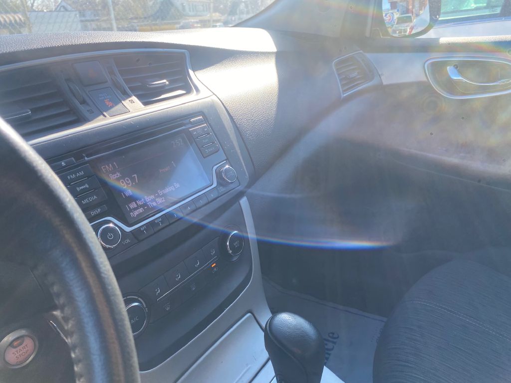 Photo 6 of this NISSAN SENTRA