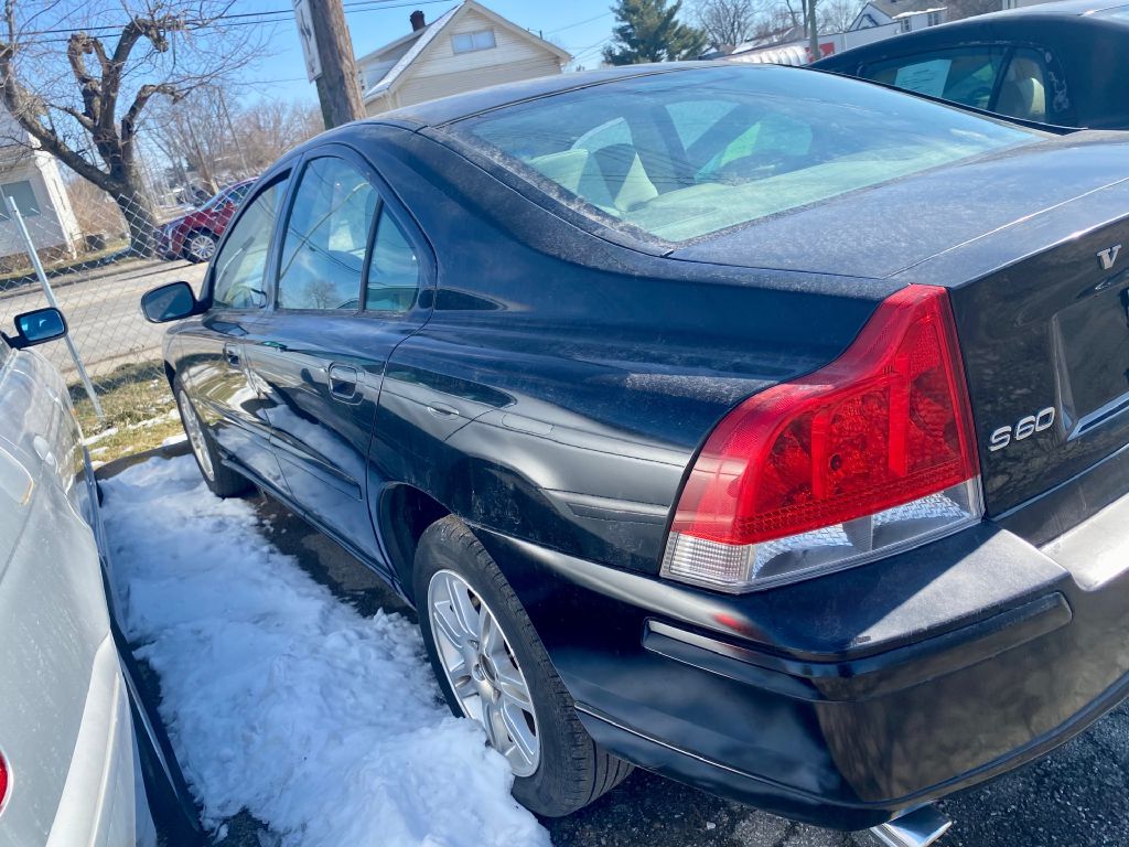 Photo 5 of this VOLVO S60