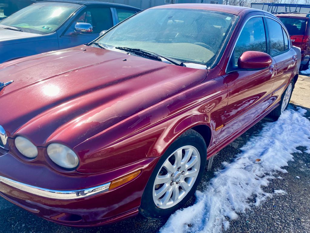 Photo 11 of this JAGUAR X-TYPE