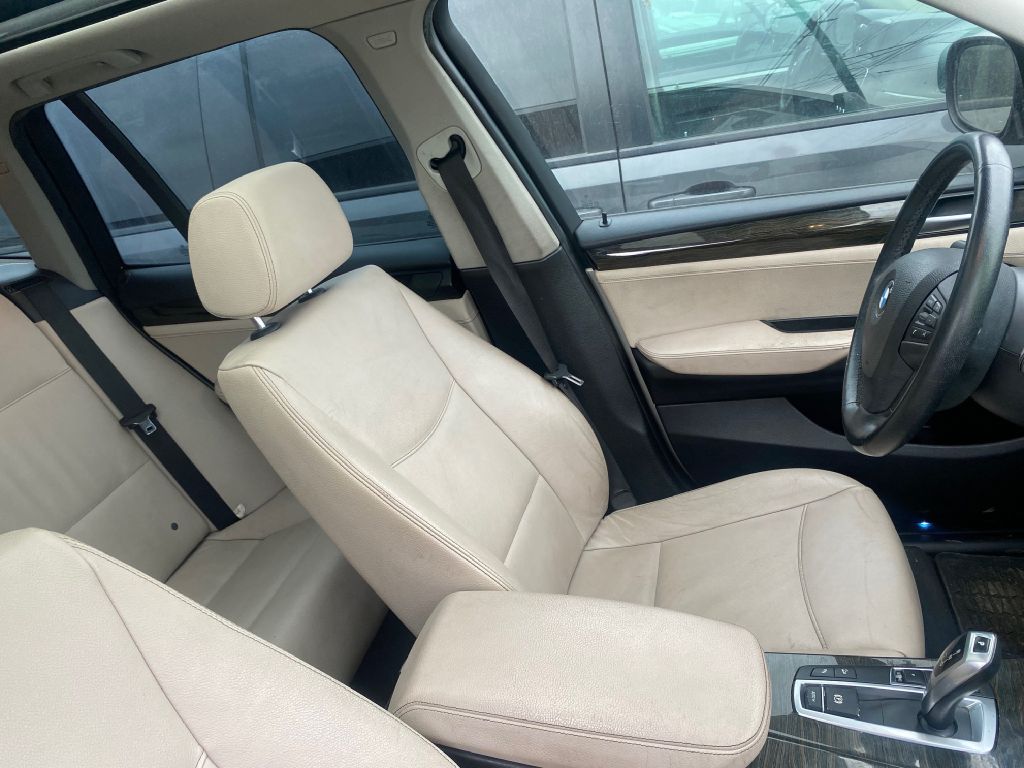 Photo 2 of this BMW X3