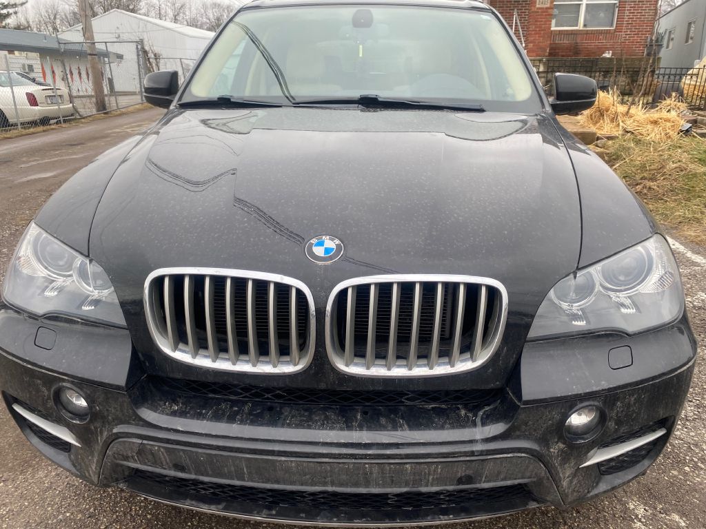 Photo 2 of this BMW X5