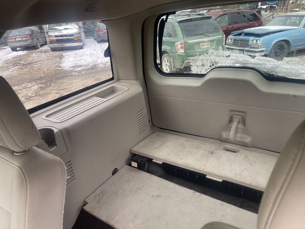 Photo 9 of this FORD EXPEDITION