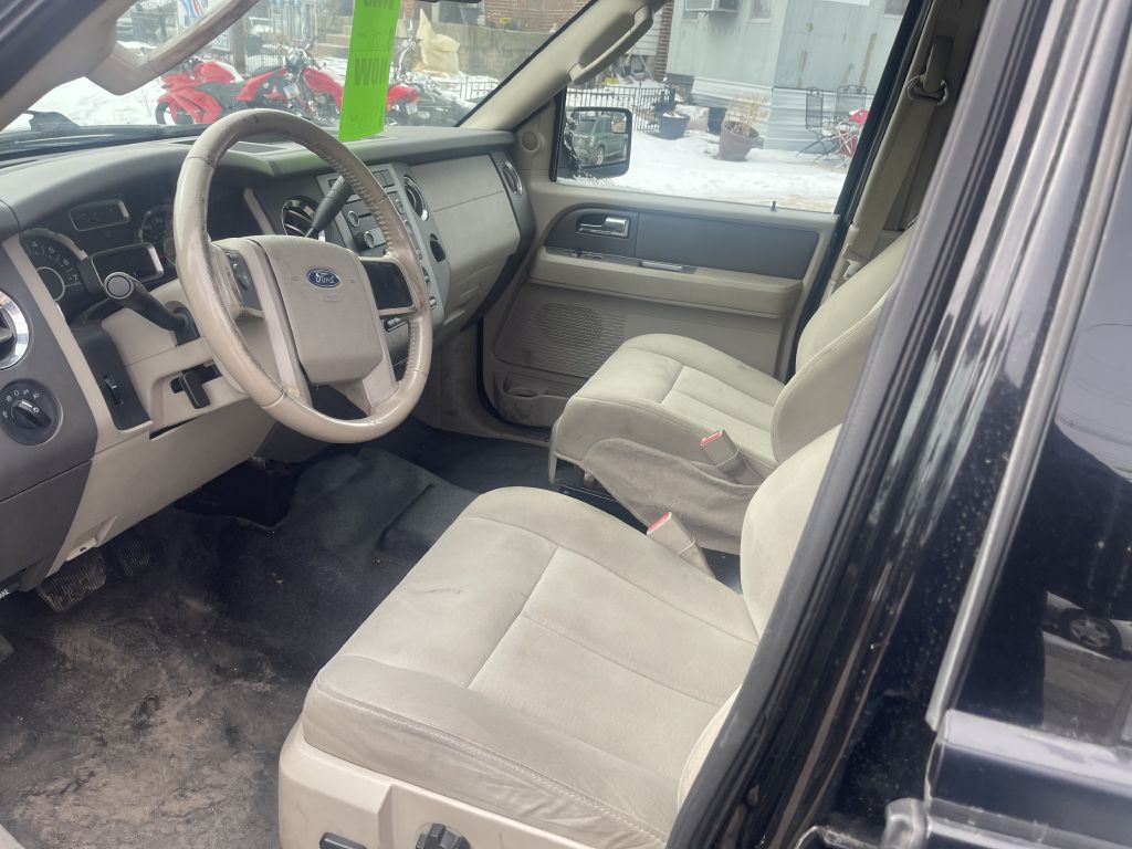 Photo 11 of this FORD EXPEDITION