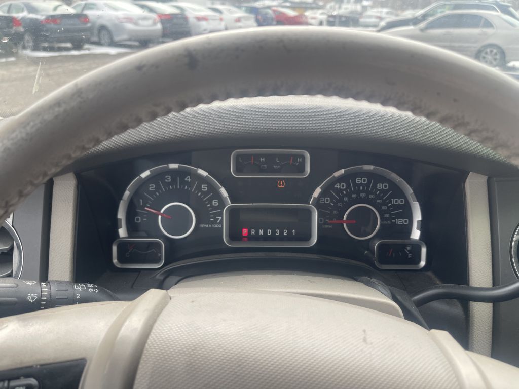 Photo 12 of this FORD EXPEDITION
