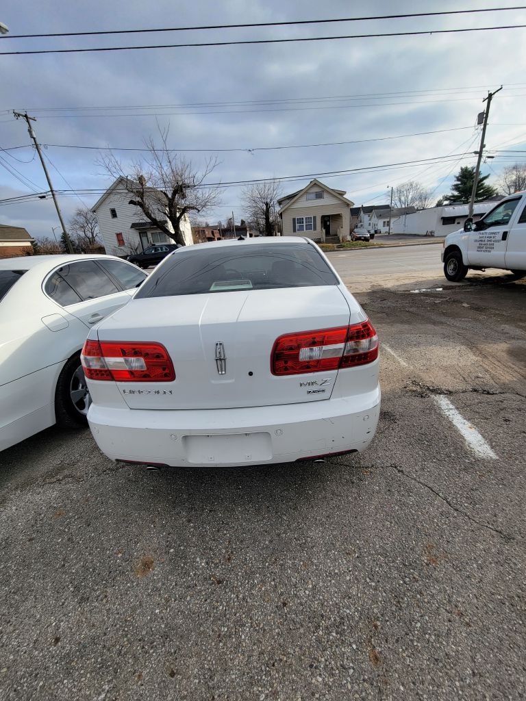 Photo 2 of this LINCOLN MKZ