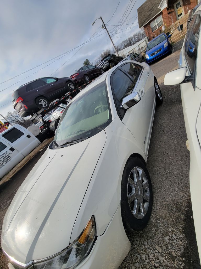 Photo 4 of this LINCOLN MKZ