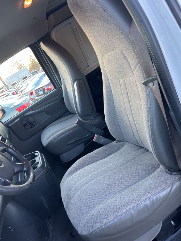 CHEVROLET EXPRESS G2500 2015 CHEVROLET EXPRESS G2500 1GCWGFCFXF1233945