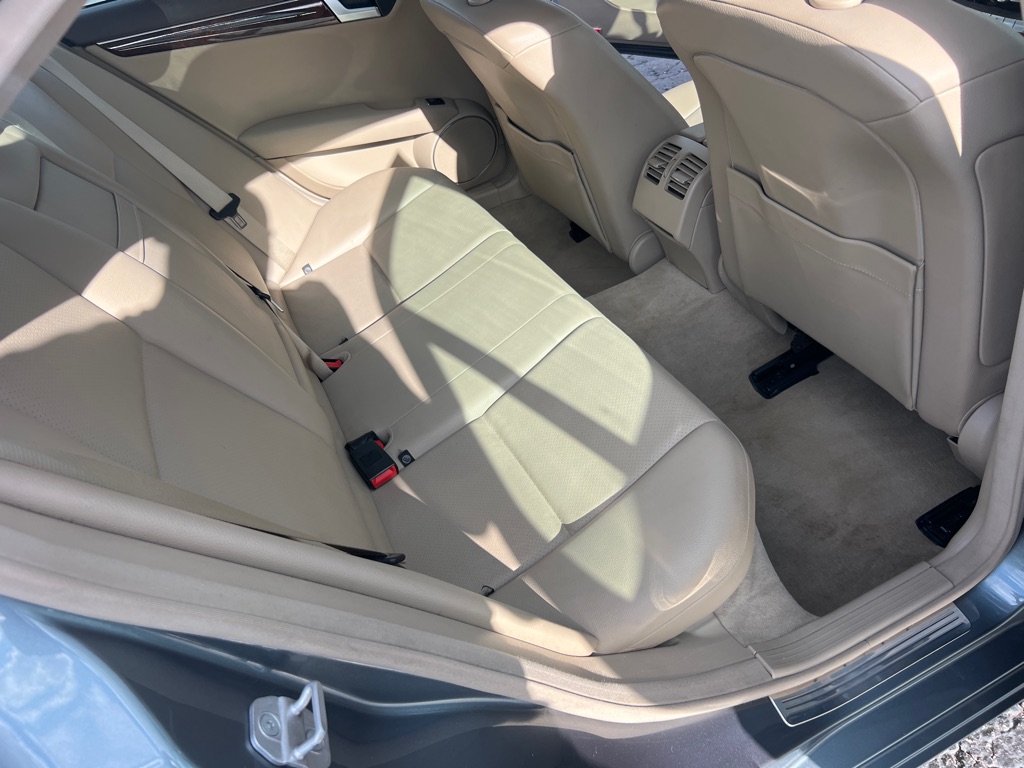MERCEDES-BENZ C-CLASS 2012 MERCEDES-BENZ C-CLASS WDDGF8BB4CR236635