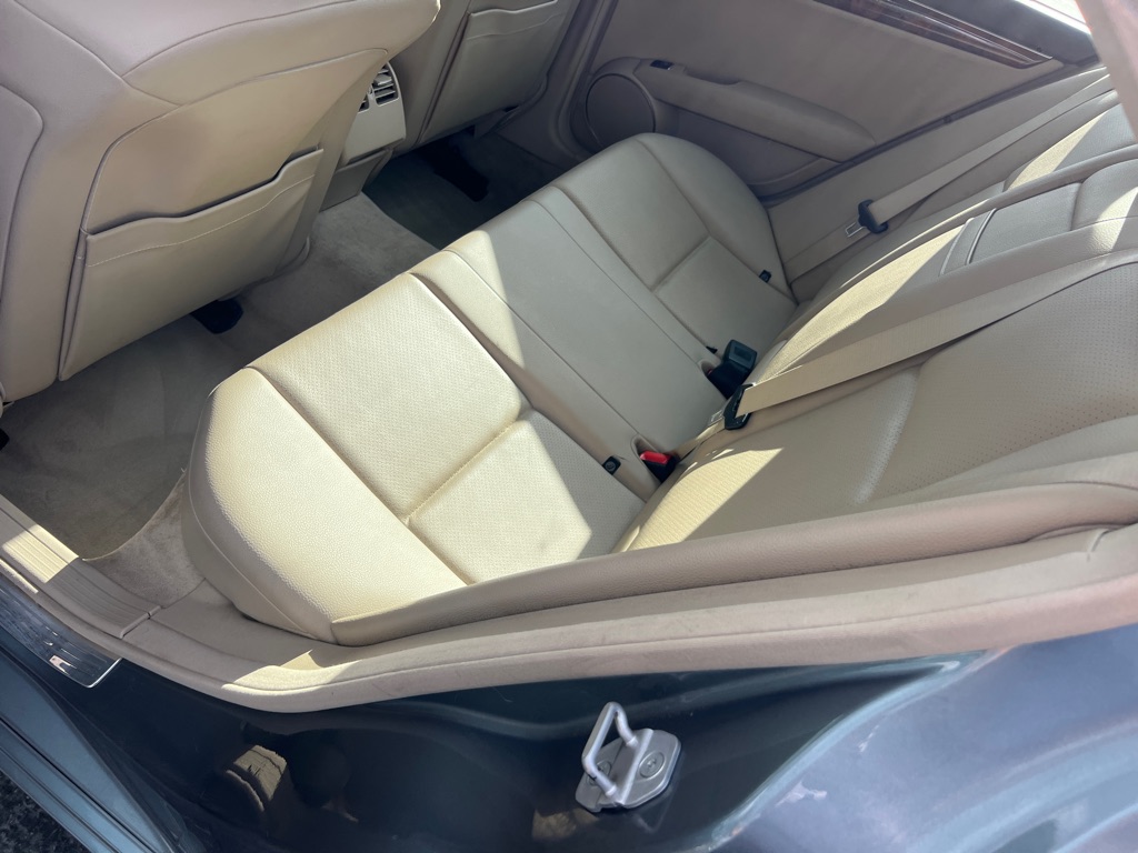MERCEDES-BENZ C-CLASS 2012 MERCEDES-BENZ C-CLASS WDDGF8BB4CR236635