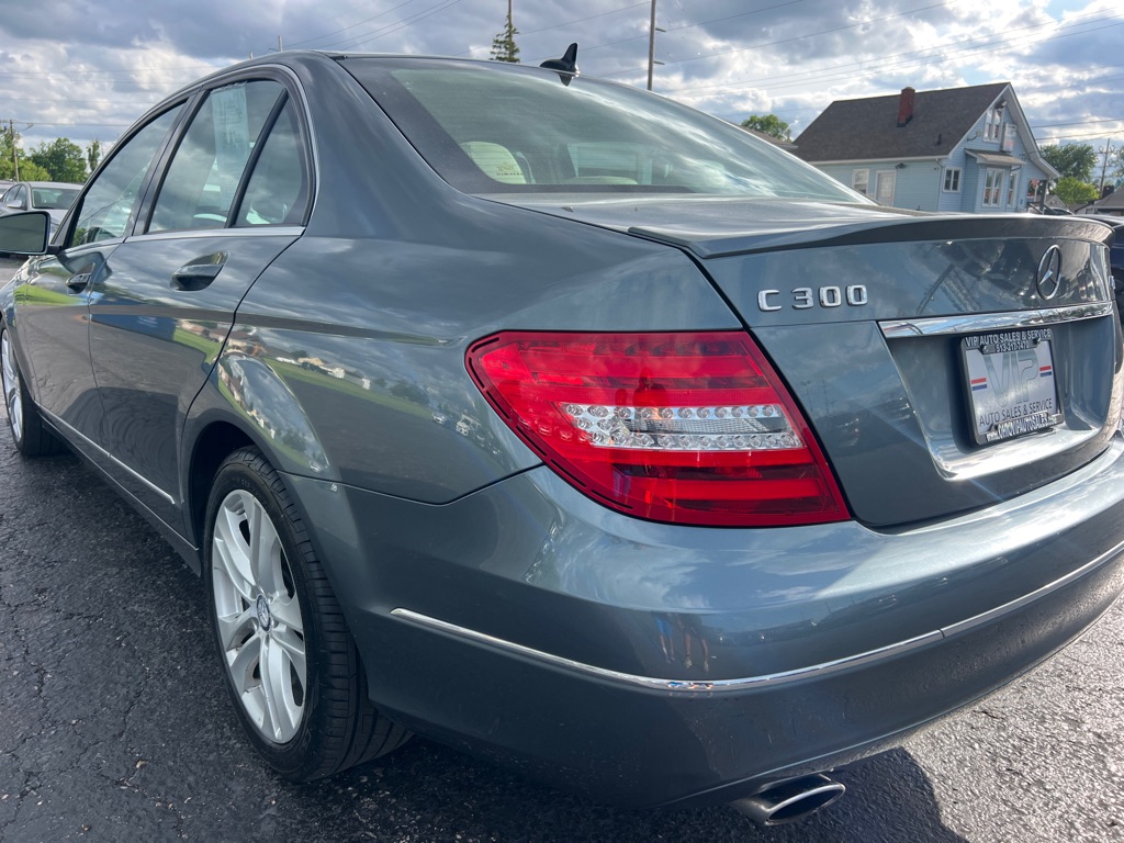 MERCEDES-BENZ C-CLASS 2012 MERCEDES-BENZ C-CLASS WDDGF8BB4CR236635