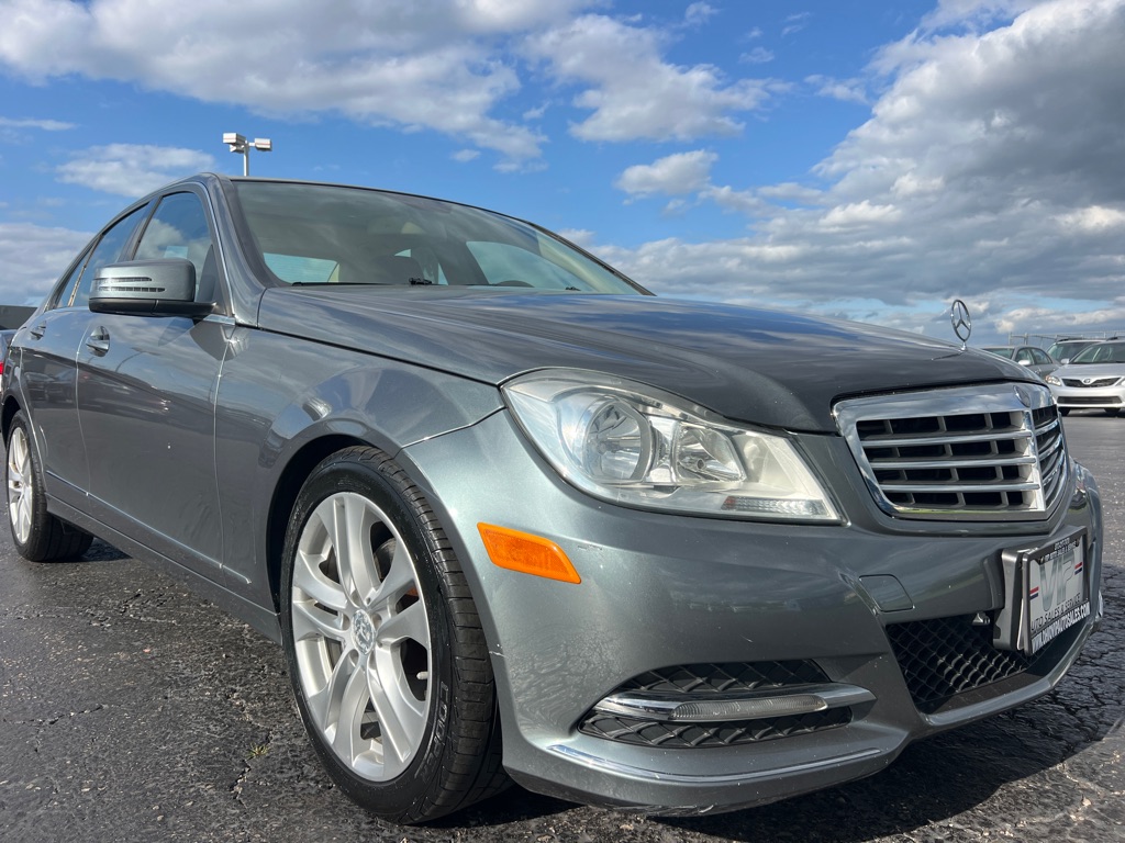 MERCEDES-BENZ C-CLASS 2012 MERCEDES-BENZ C-CLASS WDDGF8BB4CR236635