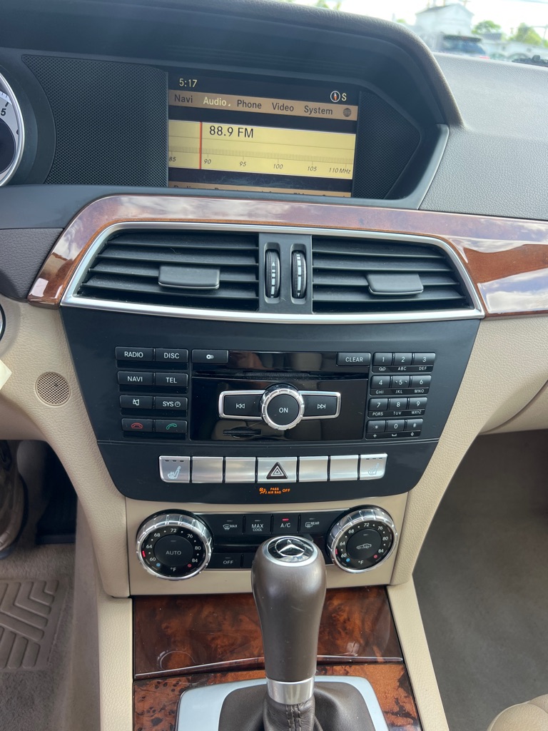 MERCEDES-BENZ C-CLASS 2012 MERCEDES-BENZ C-CLASS WDDGF8BB4CR236635