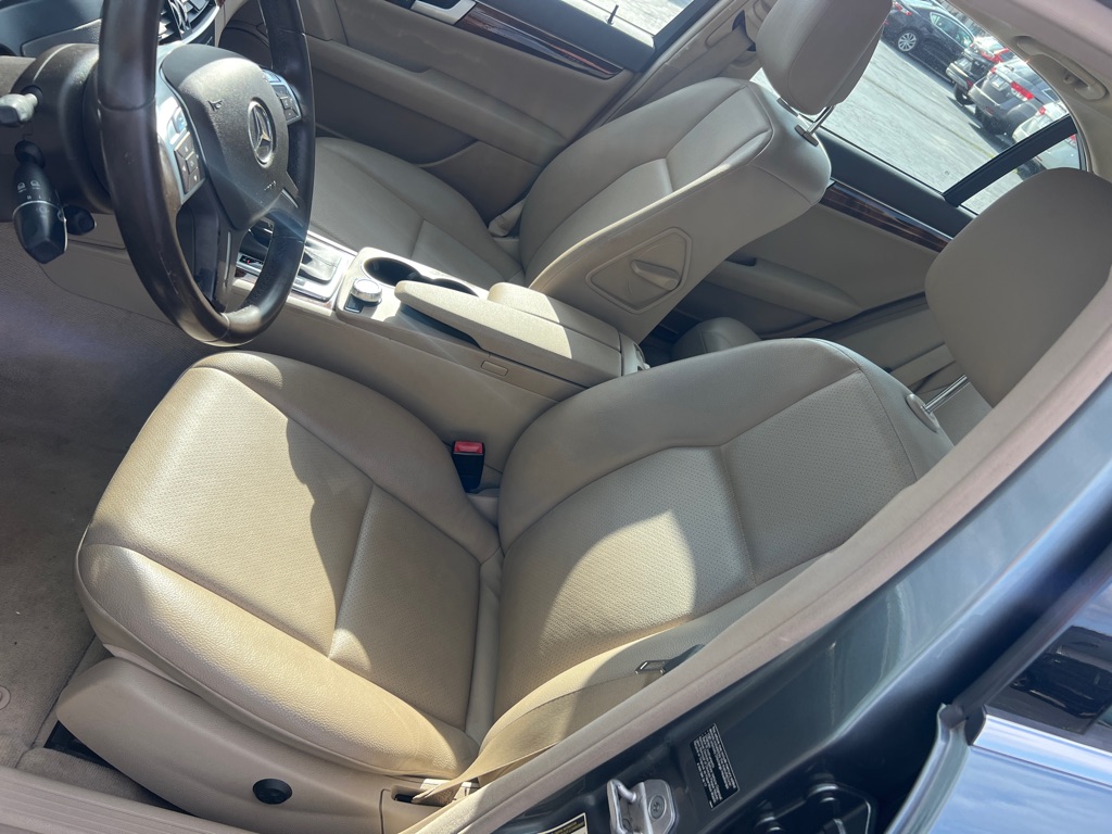 MERCEDES-BENZ C-CLASS 2012 MERCEDES-BENZ C-CLASS WDDGF8BB4CR236635