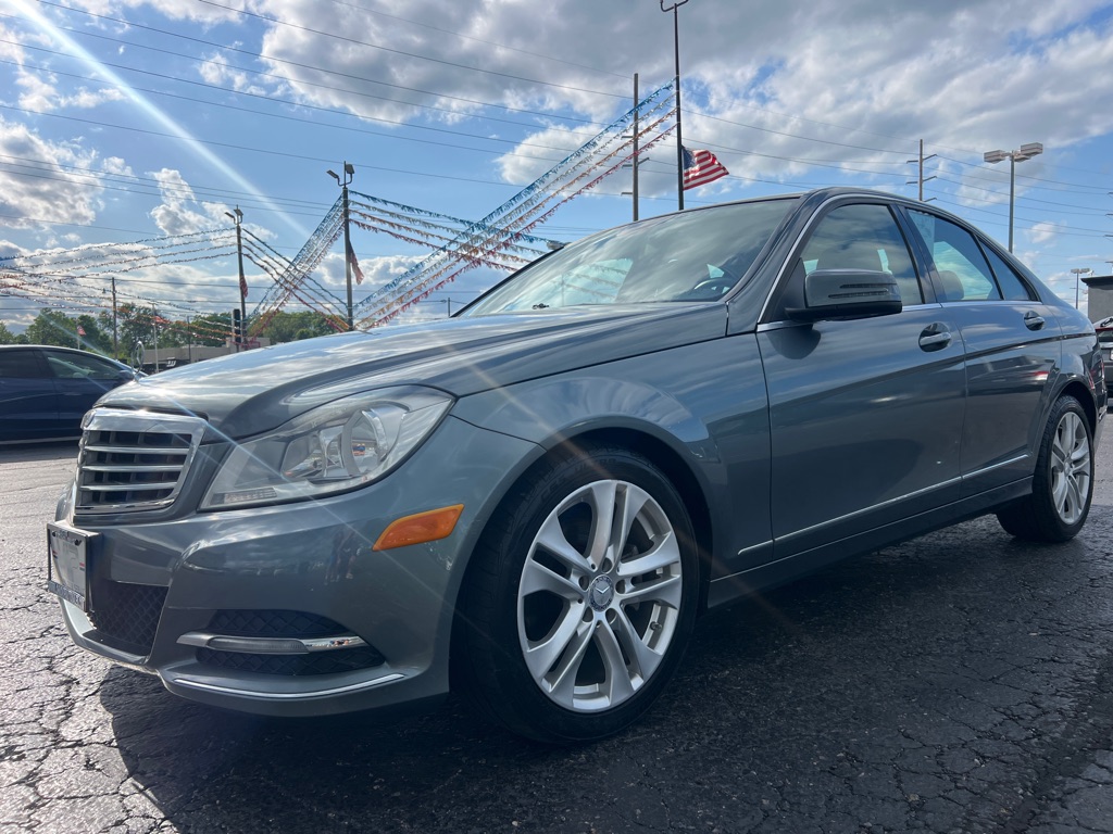 MERCEDES-BENZ C-CLASS 2012 MERCEDES-BENZ C-CLASS WDDGF8BB4CR236635