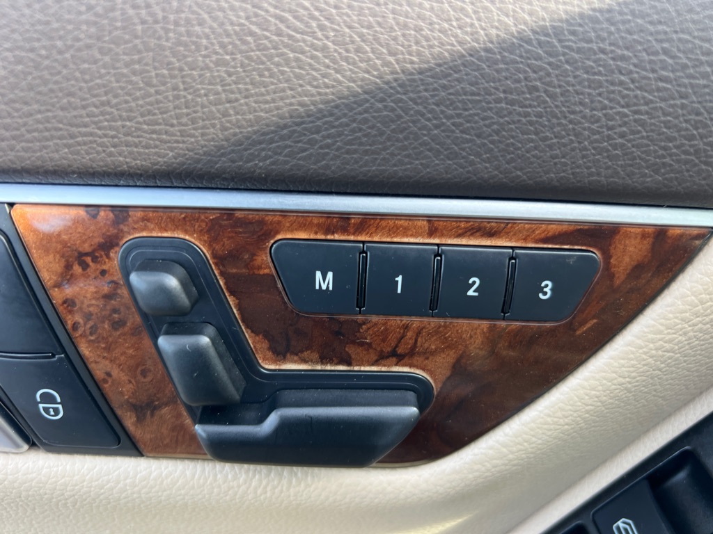 MERCEDES-BENZ C-CLASS 2012 MERCEDES-BENZ C-CLASS WDDGF8BB4CR236635