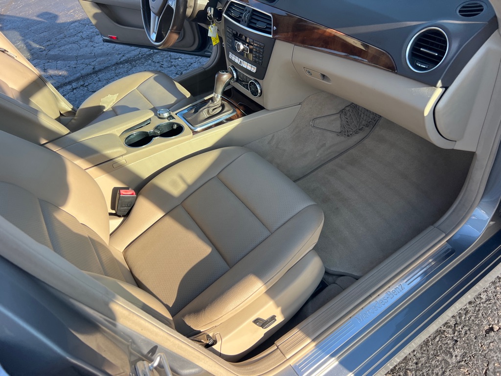 MERCEDES-BENZ C-CLASS 2013 MERCEDES-BENZ C-CLASS WDDGF8AB9DR282903