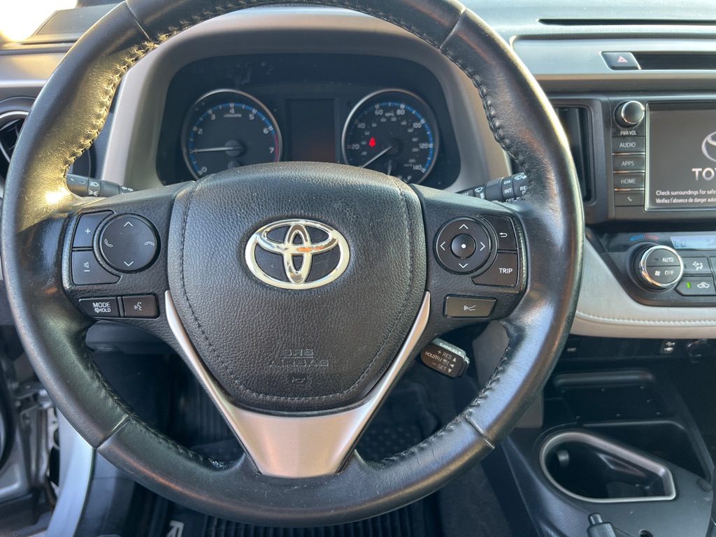 TOYOTA RAV4 2018 TOYOTA RAV4 2T3RFREV5JW700995