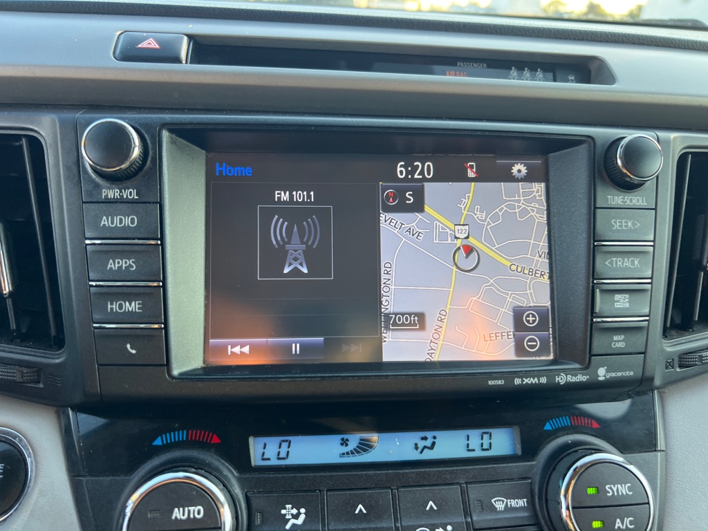 TOYOTA RAV4 2018 TOYOTA RAV4 2T3RFREV5JW700995