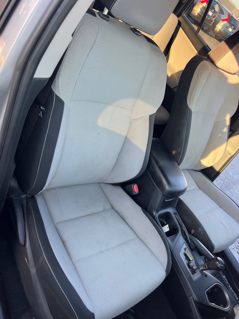 TOYOTA RAV4 2018 TOYOTA RAV4 2T3RFREV5JW700995
