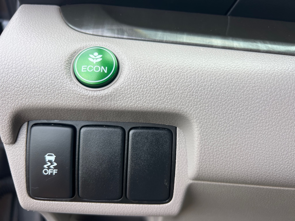 Photo 24 of this HONDA CR-V
