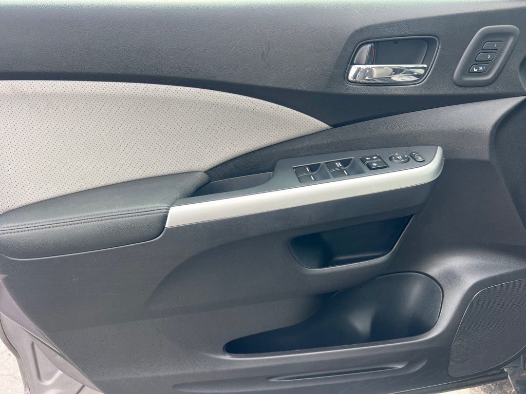 Photo 10 of this HONDA CR-V