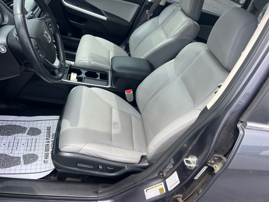 Photo 11 of this HONDA CR-V