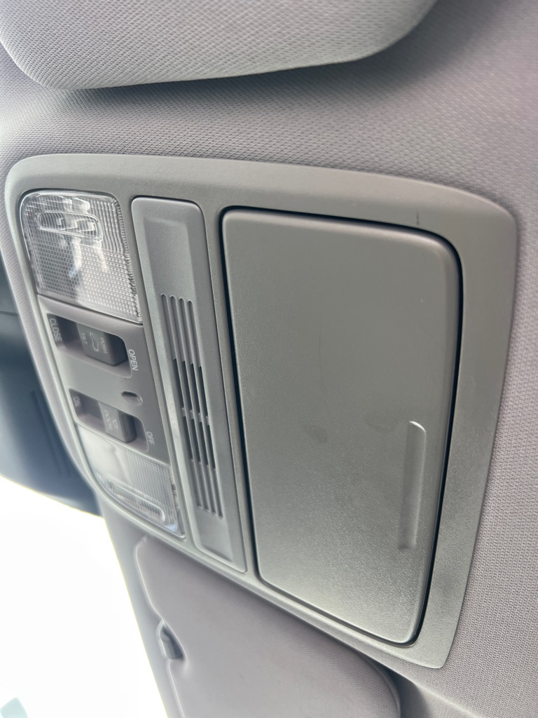 Photo 36 of this HONDA CR-V