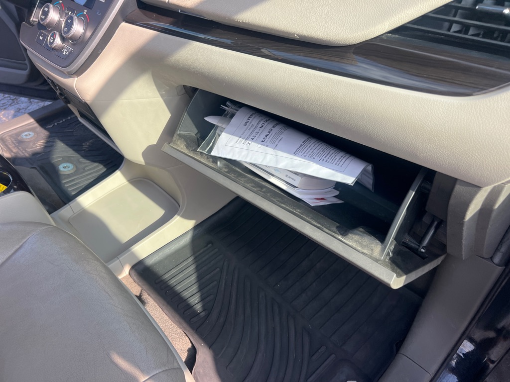 Photo 20 of this TOYOTA SIENNA