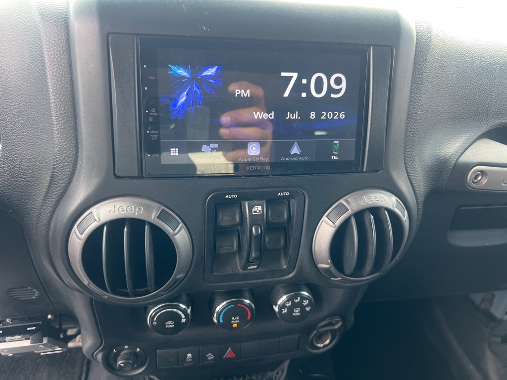 Photo 25 of this JEEP WRANGLER UNLIMI
