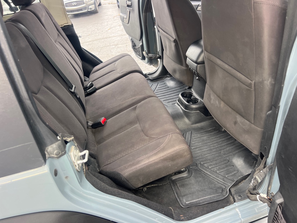 Photo 15 of this JEEP WRANGLER UNLIMI