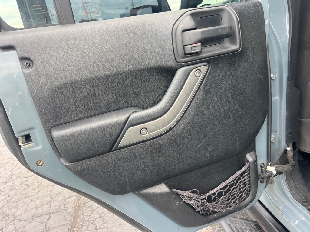 Photo 12 of this JEEP WRANGLER UNLIMI