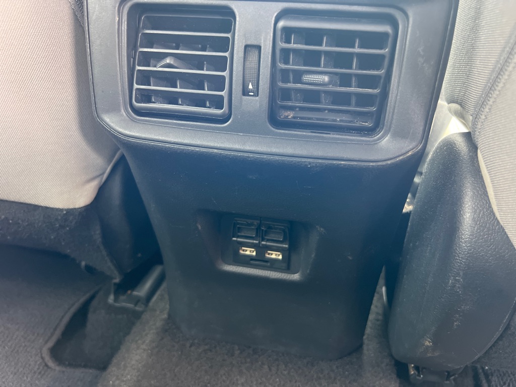 Photo 18 of this TOYOTA RAV4