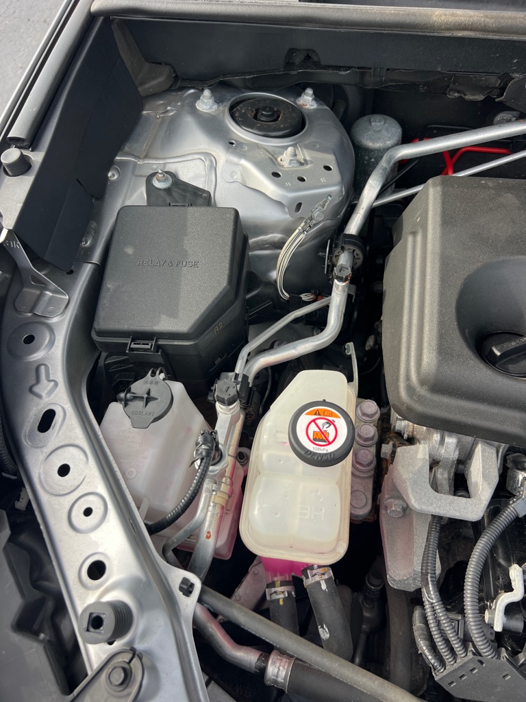 Photo 46 of this TOYOTA RAV4