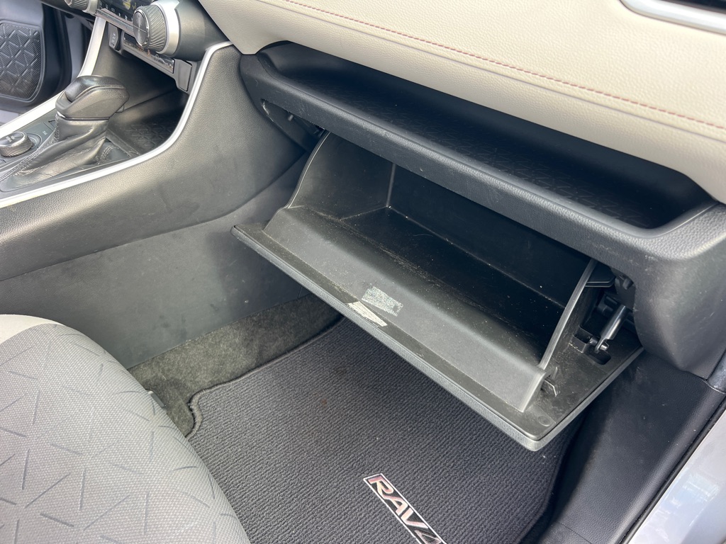 Photo 22 of this TOYOTA RAV4