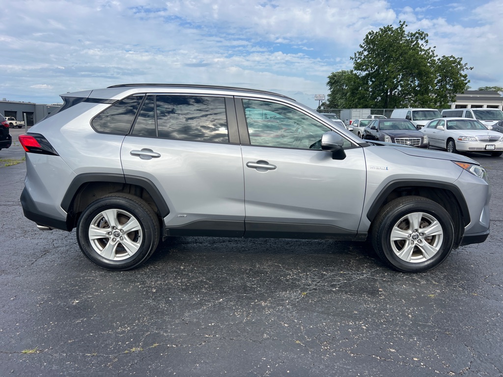Photo 8 of this TOYOTA RAV4