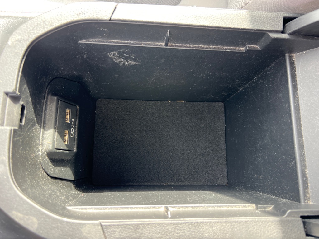 Photo 36 of this TOYOTA RAV4