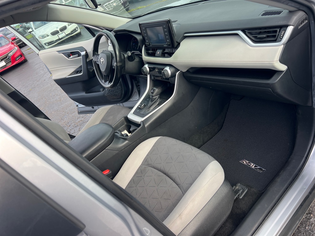 Photo 20 of this TOYOTA RAV4